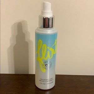 Pure Romance kiss-Flirt